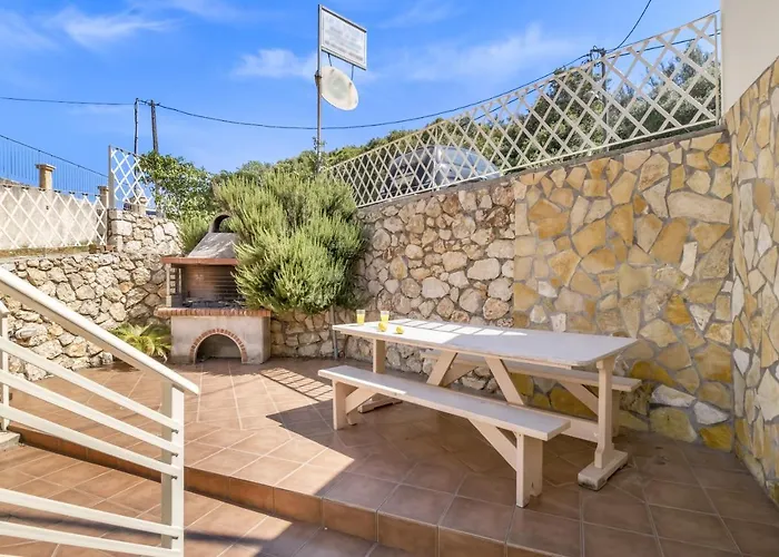 Oceanida Aelia 2 아파트 니키아나