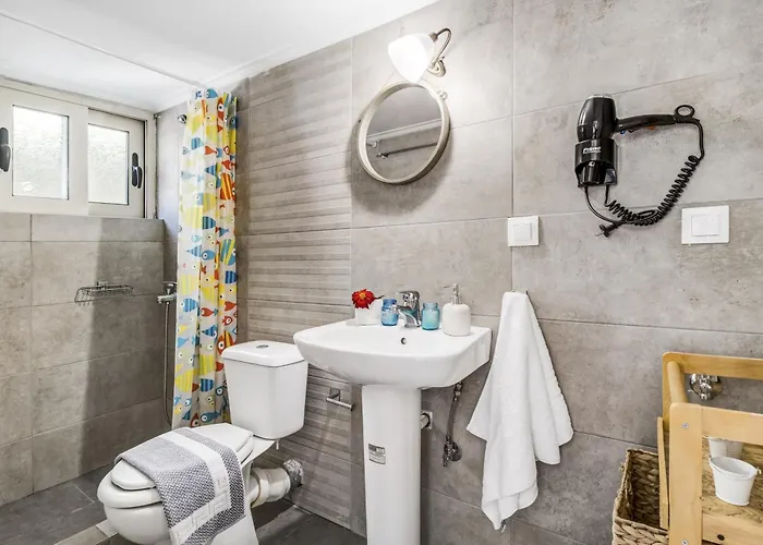 Oceanida Aelia 2 니키아나